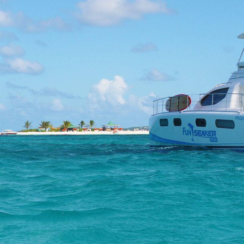 Fun seeker boat charter Sandy Island