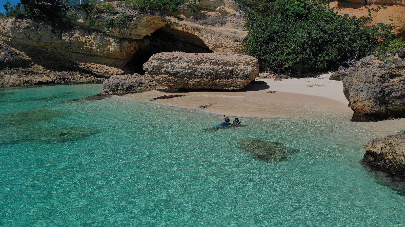 Meads Bay Anguilla FUNSEAKER Charter