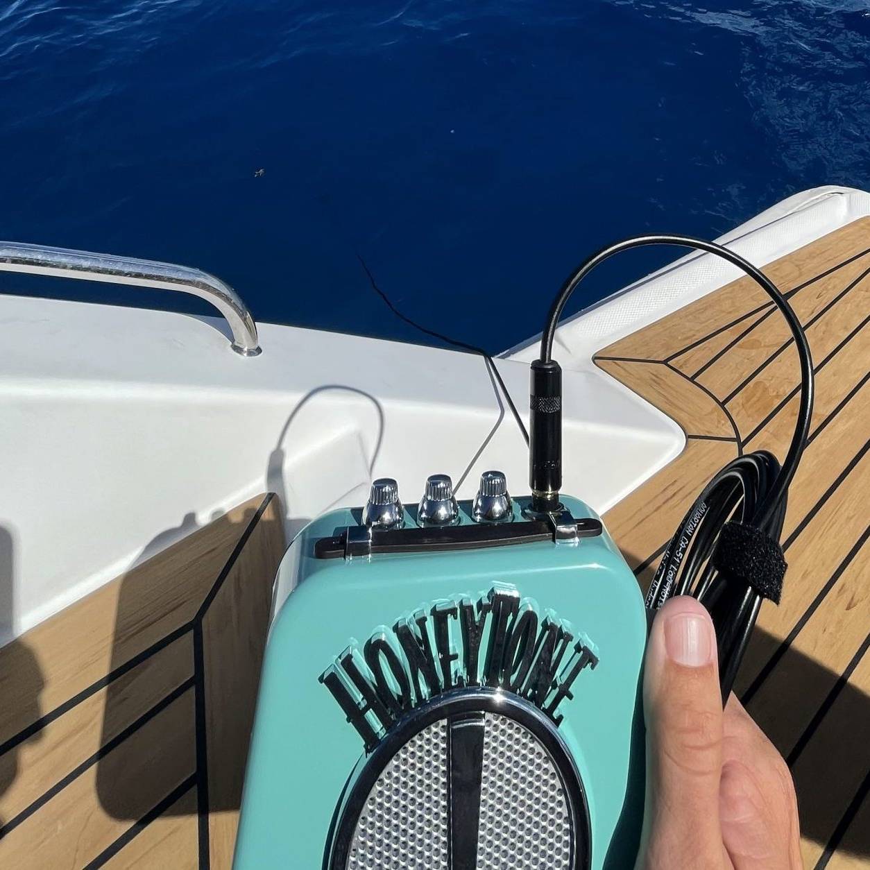honeytone submarine microphone