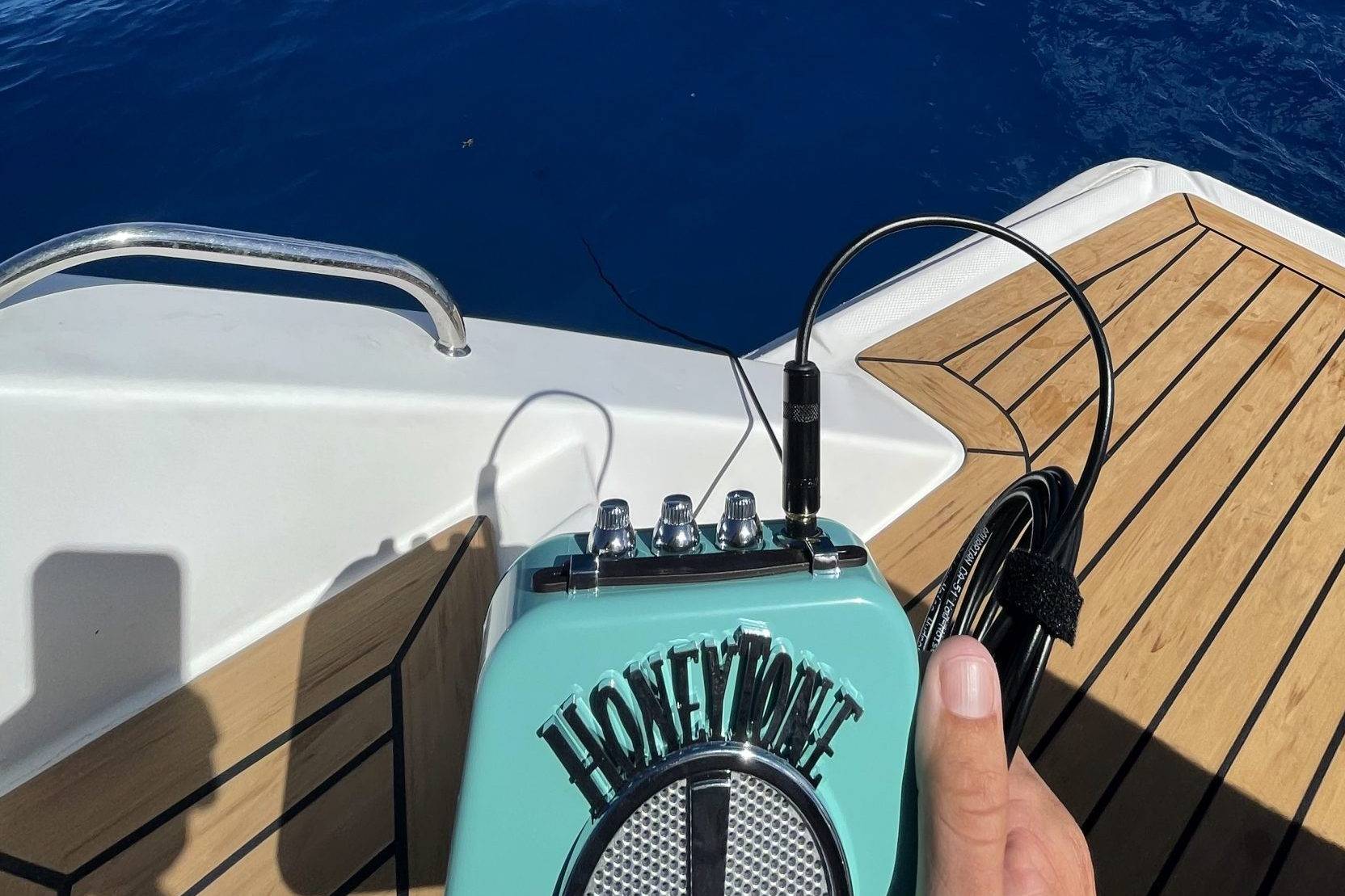 honeytone submarine microphone