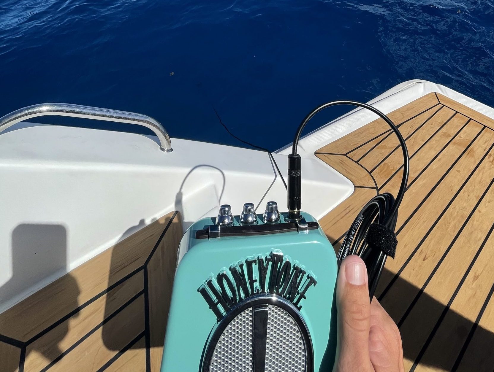 honeytone submarine microphone