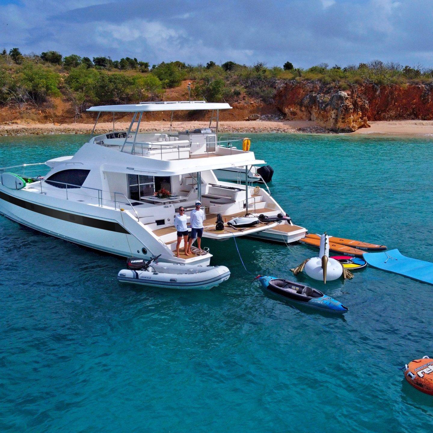 Power catamaran St Martin Charter