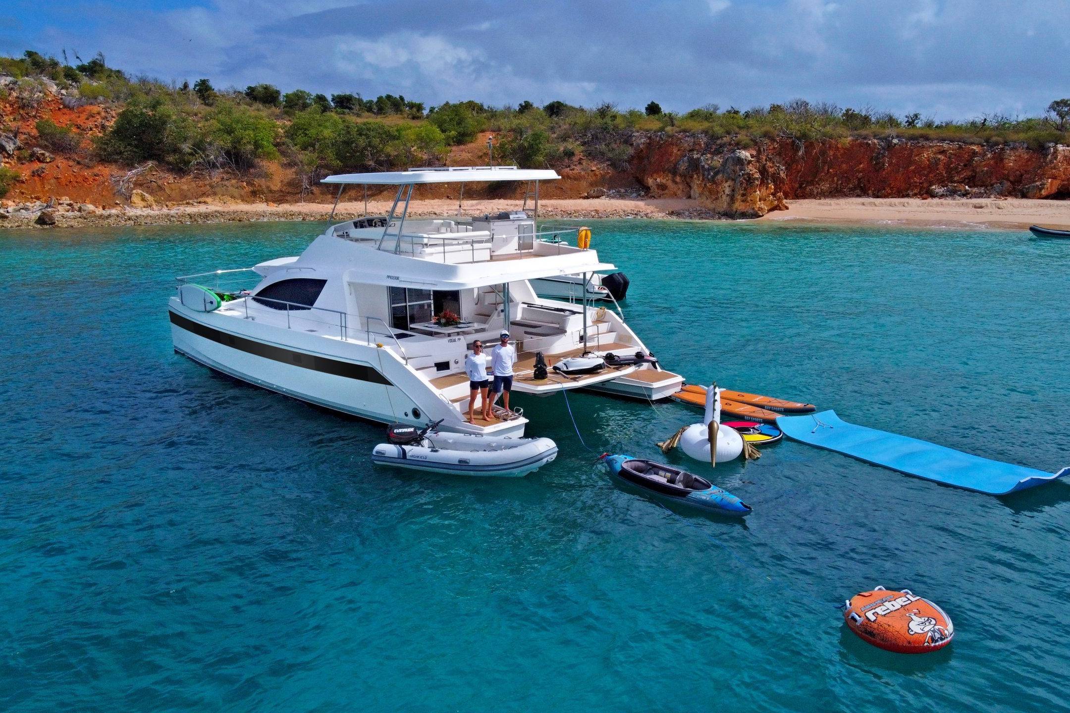 Power catamaran St Martin Charter