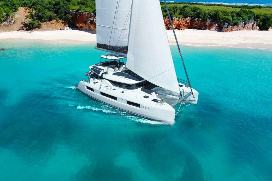 Sailing catamaran charter St Martin