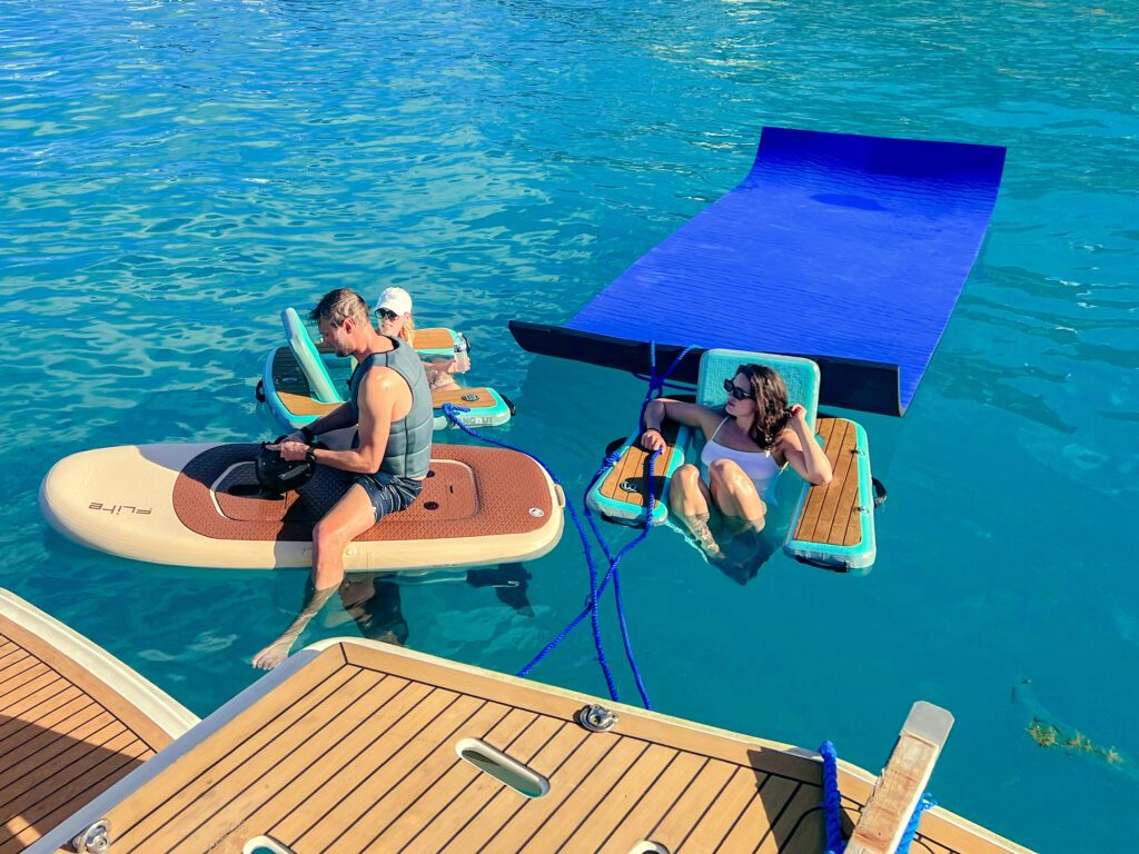 BOTE HANGOUT Floating chairs