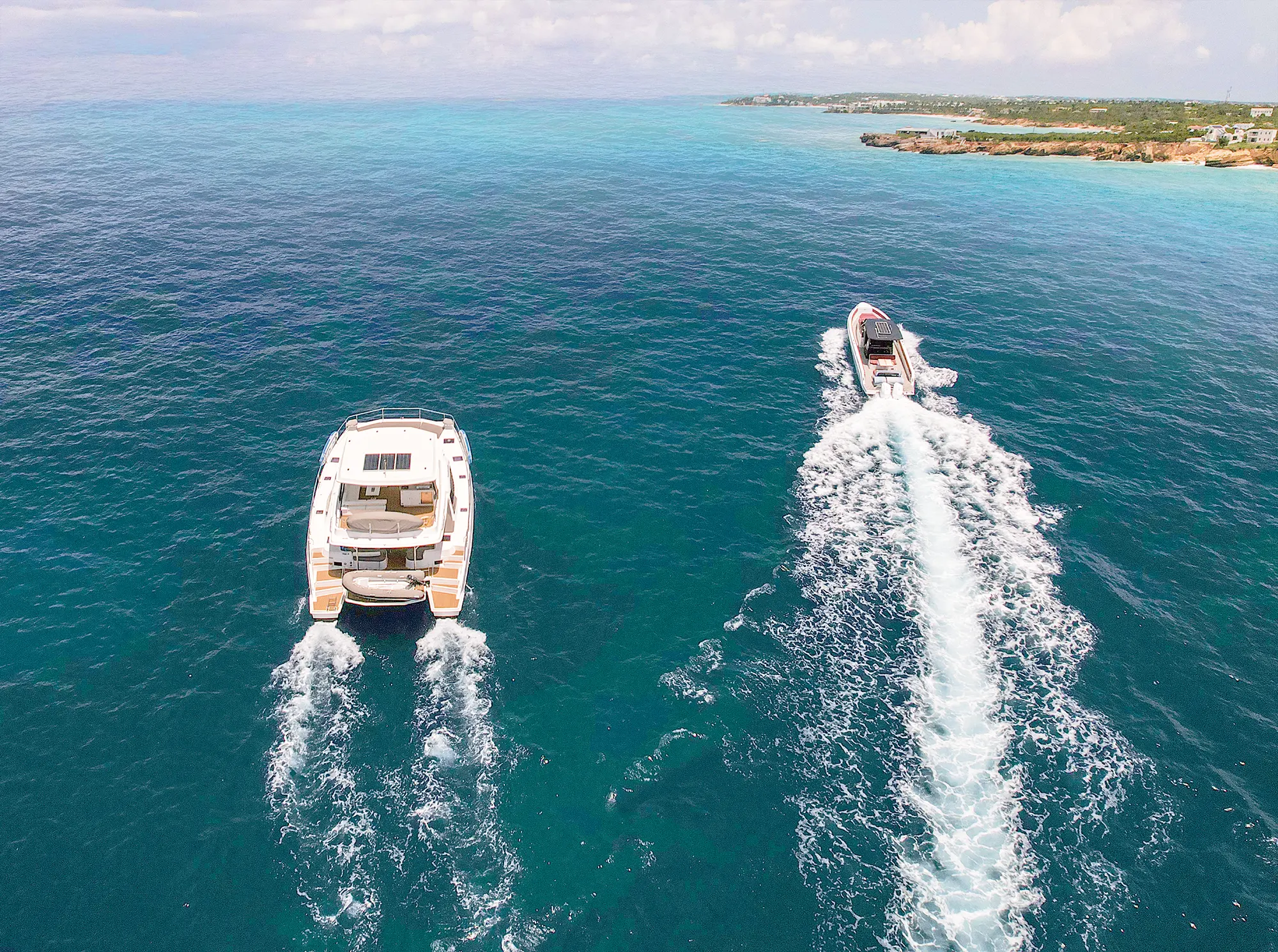 catamaran charter VS speedboat charter